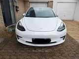 Tesla Model 3 Hinterradantrieb RWD RWD - Tesla Model 3 in Düsseldorf