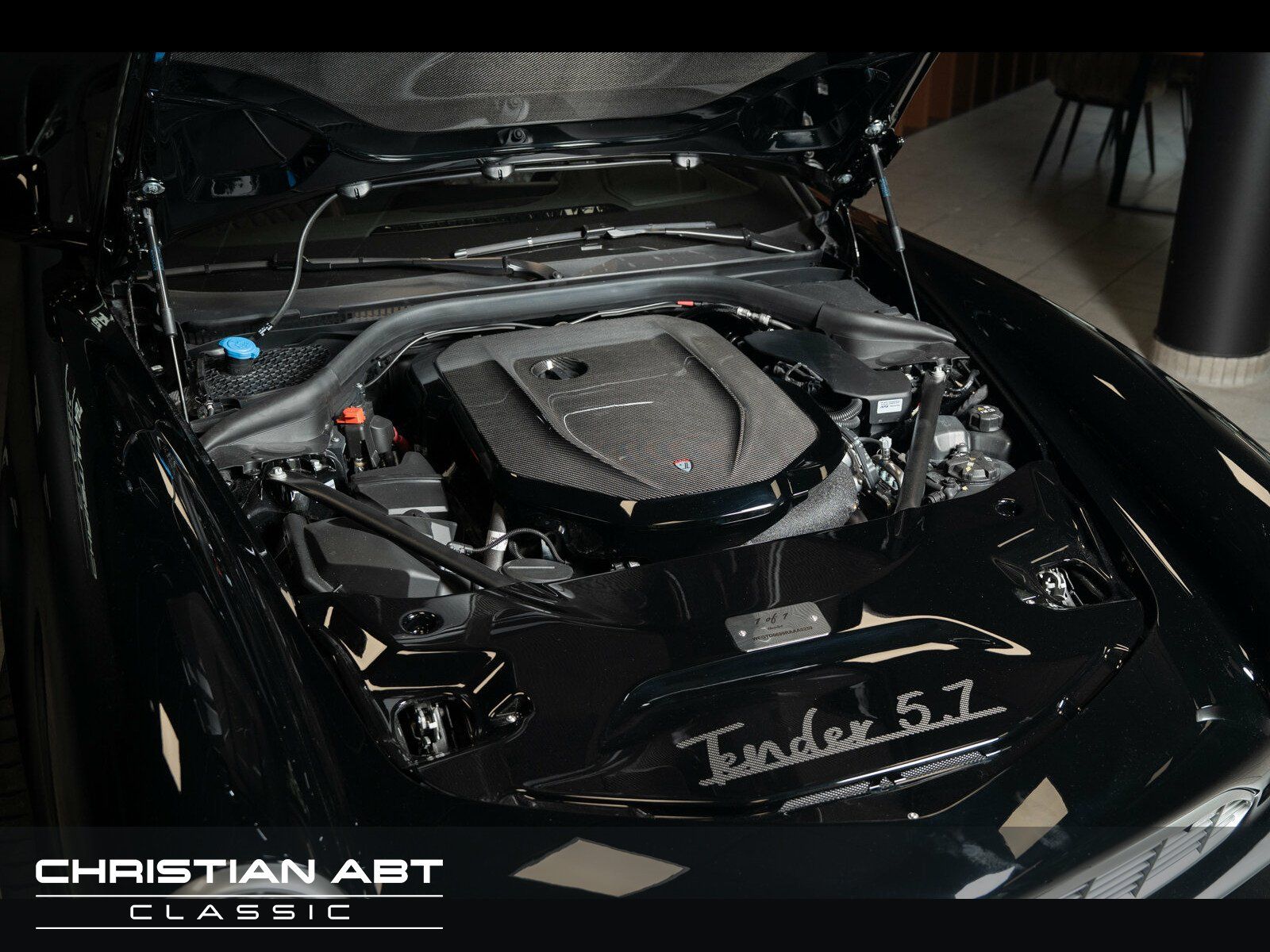 Fahrzeugabbildung BMW Estella Tender 5.7 Carbon-Kit * 1 of 1 * M40i