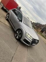 Audi VOLL! Audi Q7 S line 50 TDI quattro | MAX. Ausst - Audi Q7: Silber