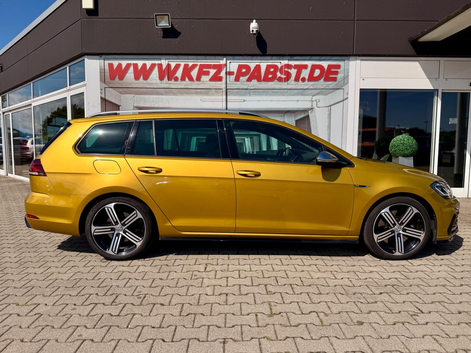 Volkswagen Golf VII Variant R 4Motion LED ACC DCC PANO