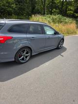 Ford Focus 2,0 EB ST Leder-Sport-Paket Turnier ST - Ford Focus: St2