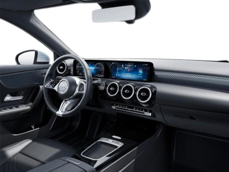 Mercedes-Benz A 250 e /PANO