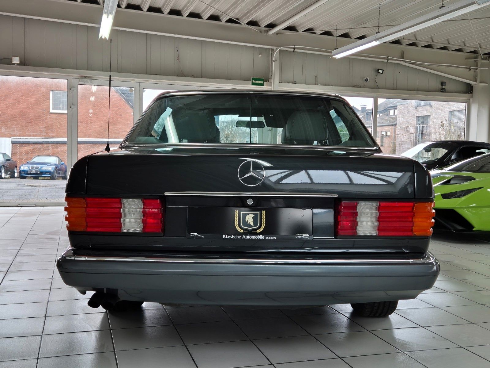 Fahrzeugabbildung Mercedes-Benz 560 SEL/Deutsch/Coupé Sitzanlage/Bestzustand