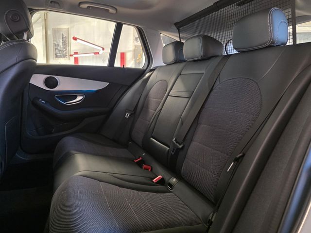 MERCEDES-BENZ C 220 — Foto 31