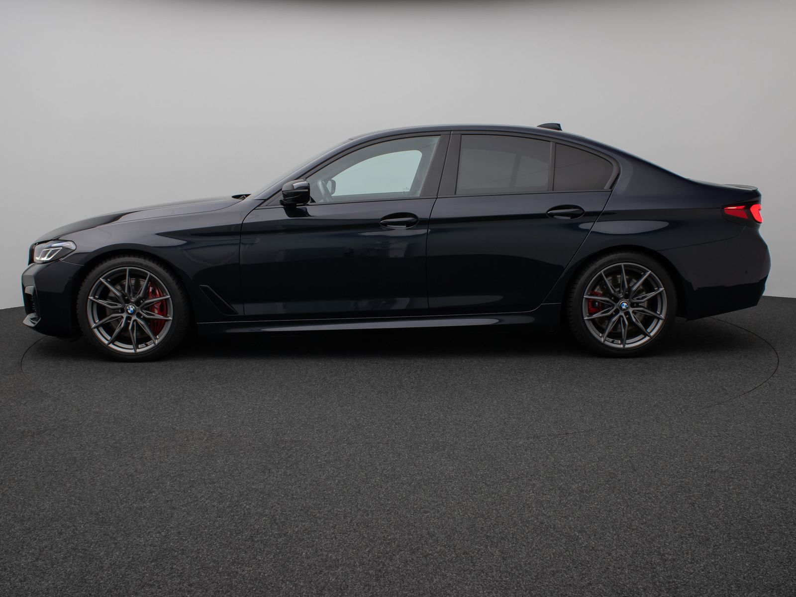 Fahrzeugabbildung BMW M550i xD Kamera Laser HUD DAB H/K 4xKlima Komfor