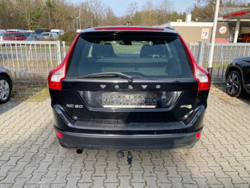 Fahrzeugabbildung Volvo XC60 2.0 2WD *SHZ*Bluetooth*AHK*Tempomat*