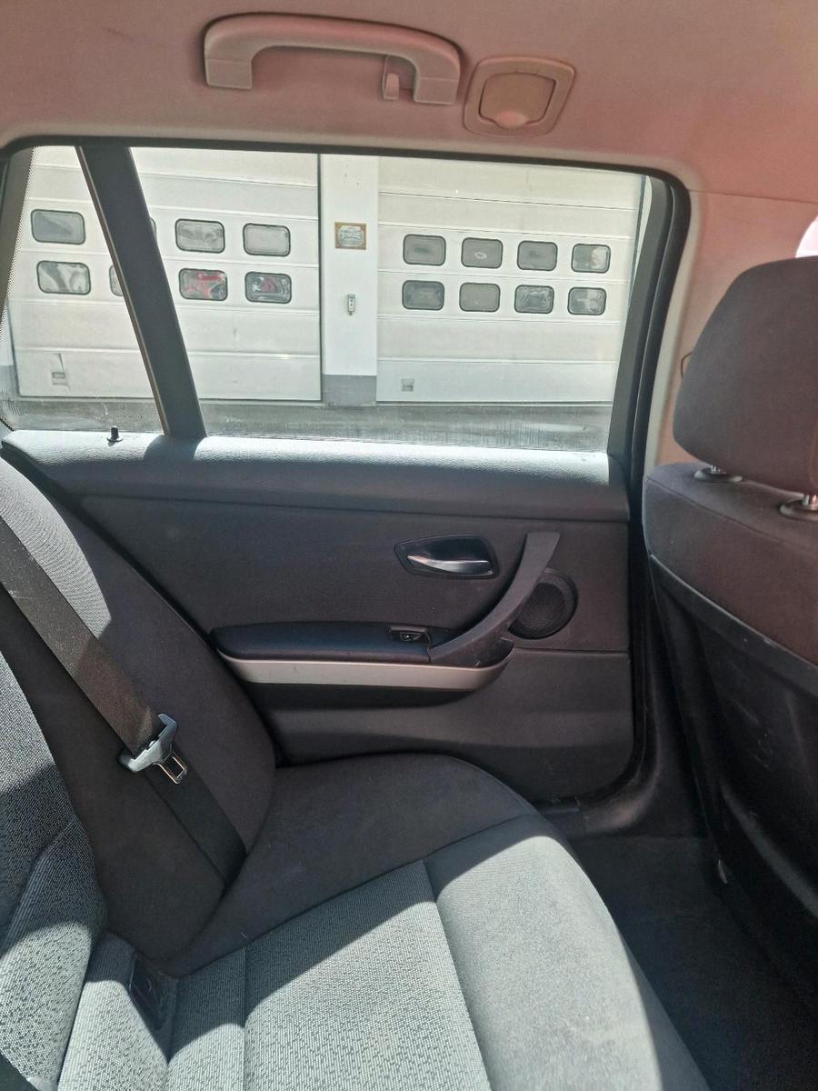 BMW 320 2007 — photo 14
