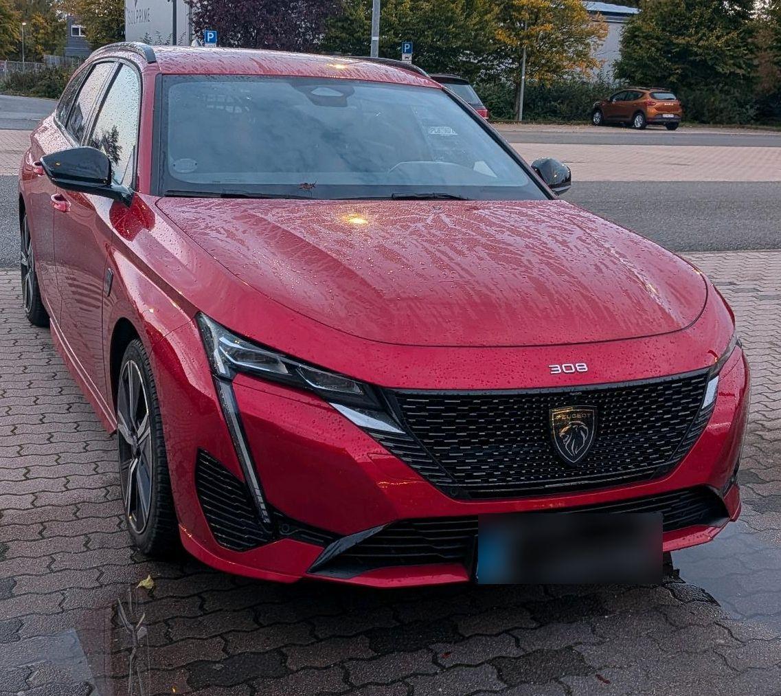 Peugeot e-308