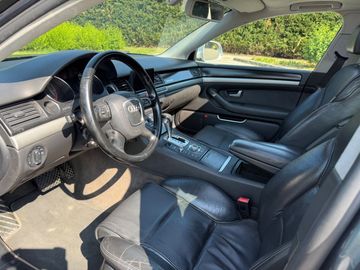 Audi A8 - 7