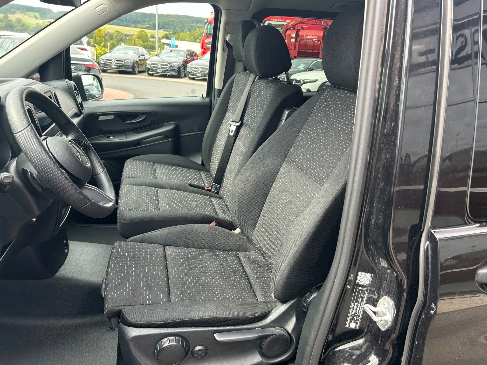 Fahrzeugabbildung Mercedes-Benz Vito 116 CDI Tourer 9G Extral AHK Kamera
