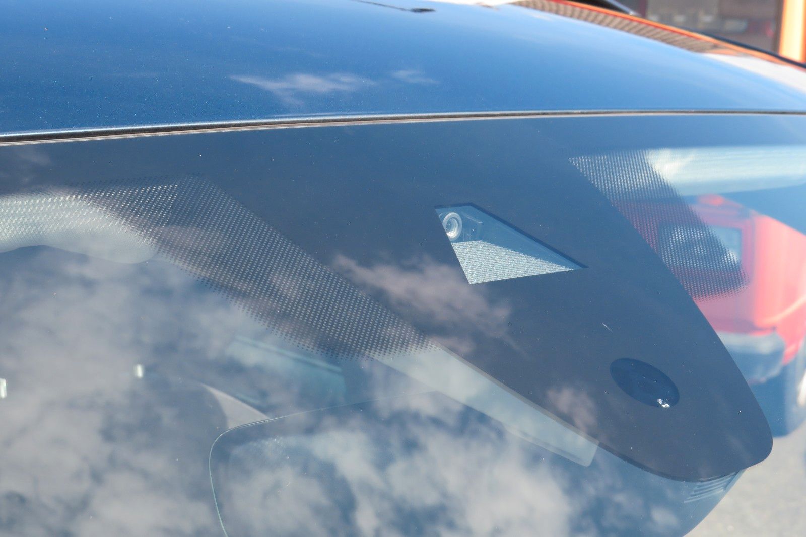 Fahrzeugabbildung Volkswagen Tiguan Life DSG AHK KAMERA ACC PDC SITZH. NAVI 1