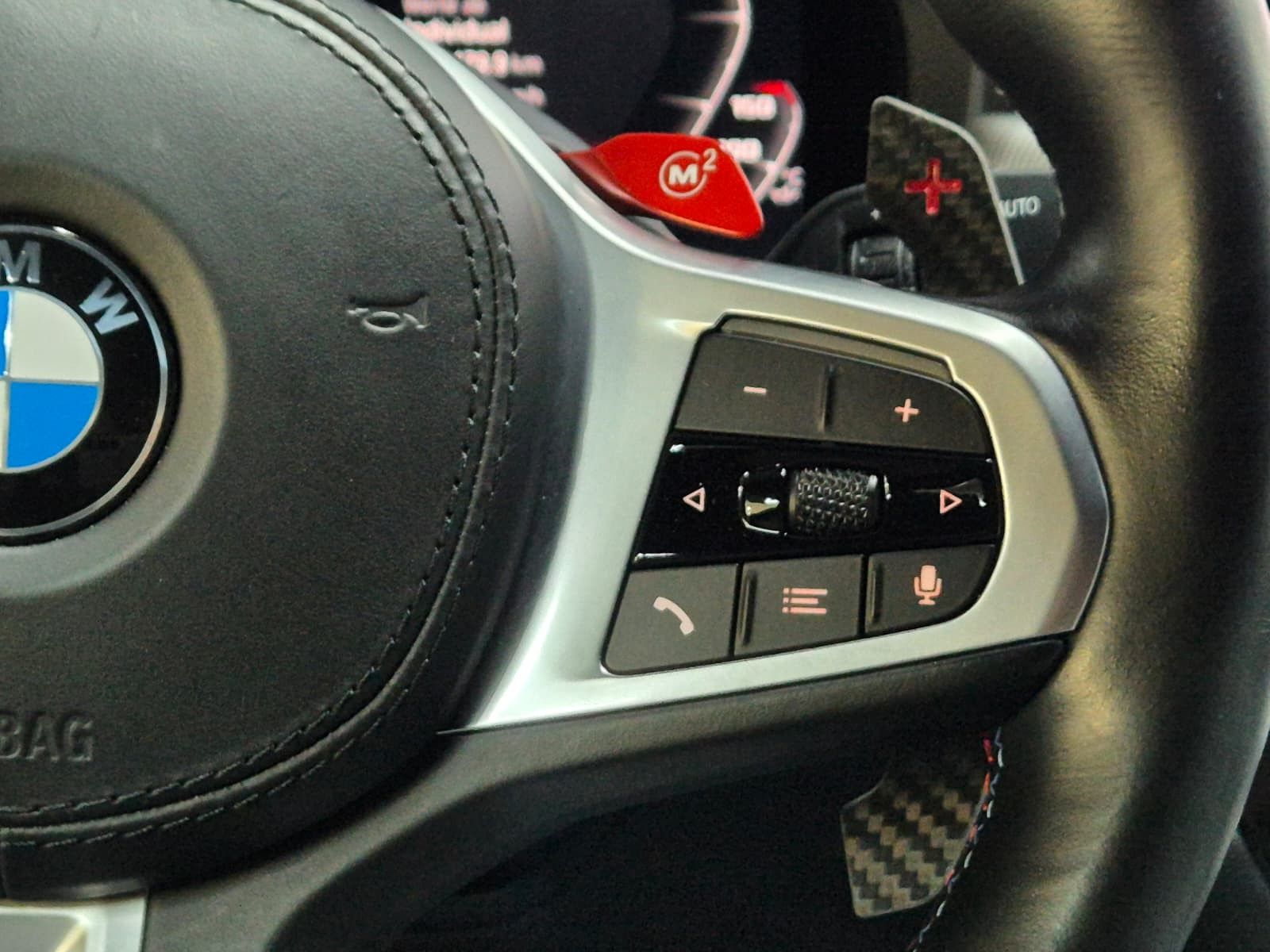 Fahrzeugabbildung BMW M5 Lim. >CARBON+SOFT+LED+HEAD+H&K+MEMO+ACC+360°+