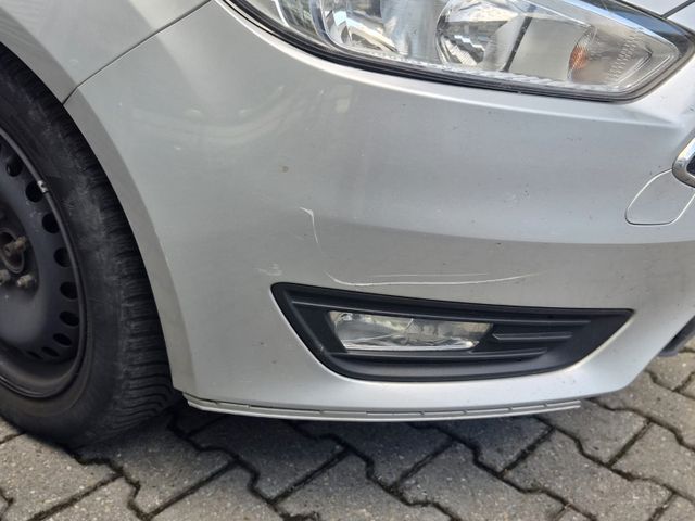 FORD Focus Turnier Business - Bild 4