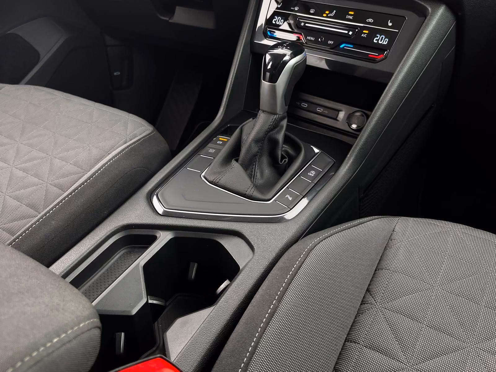 Volkswagen Tiguan LIFE 1.5 TSI DSG NAVIGATION+SCHECKHEFT, миниатюра 29