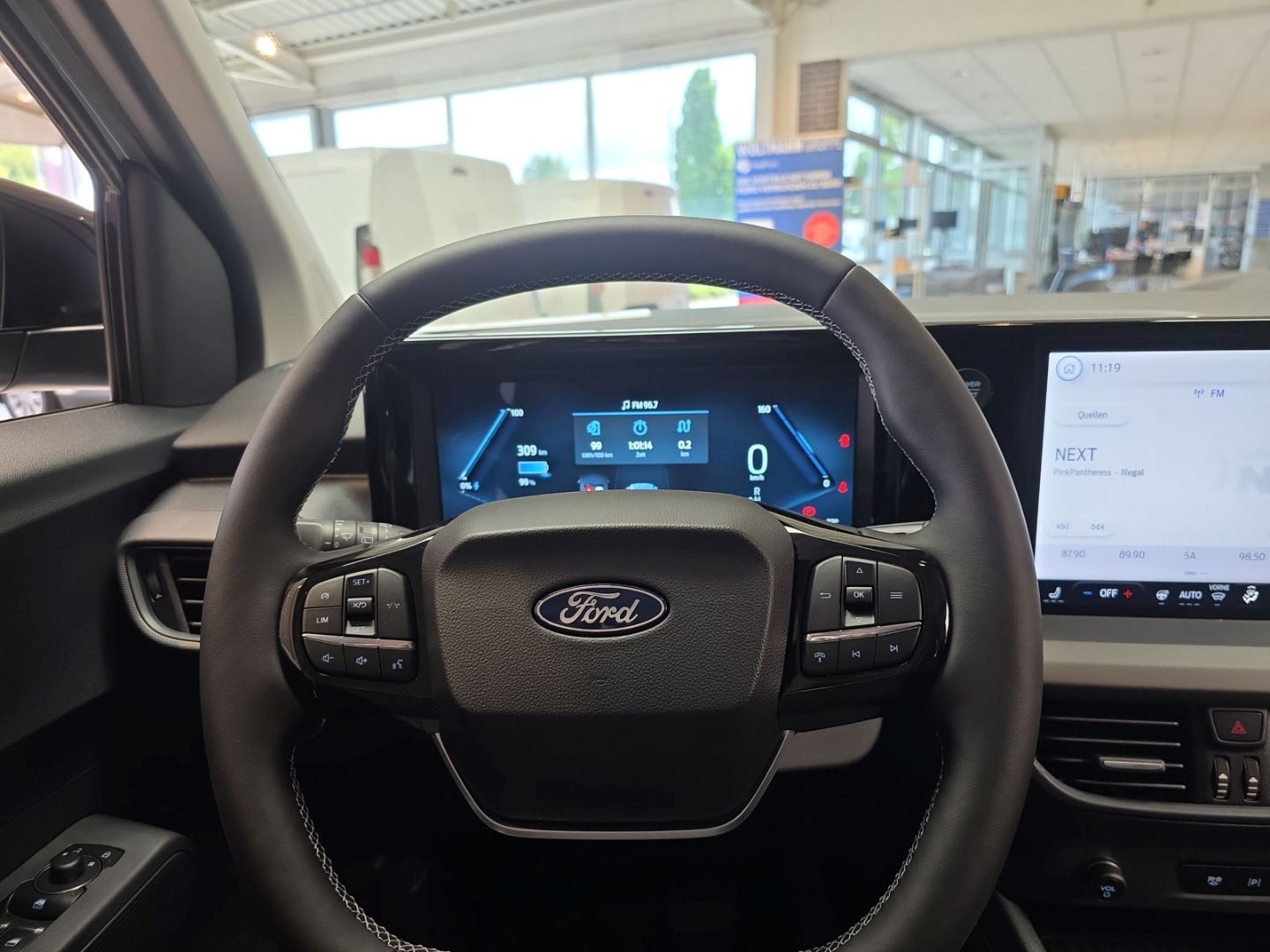 Fahrzeugabbildung Ford Tourneo Courier E !! Navi Digitales Cockpit LED