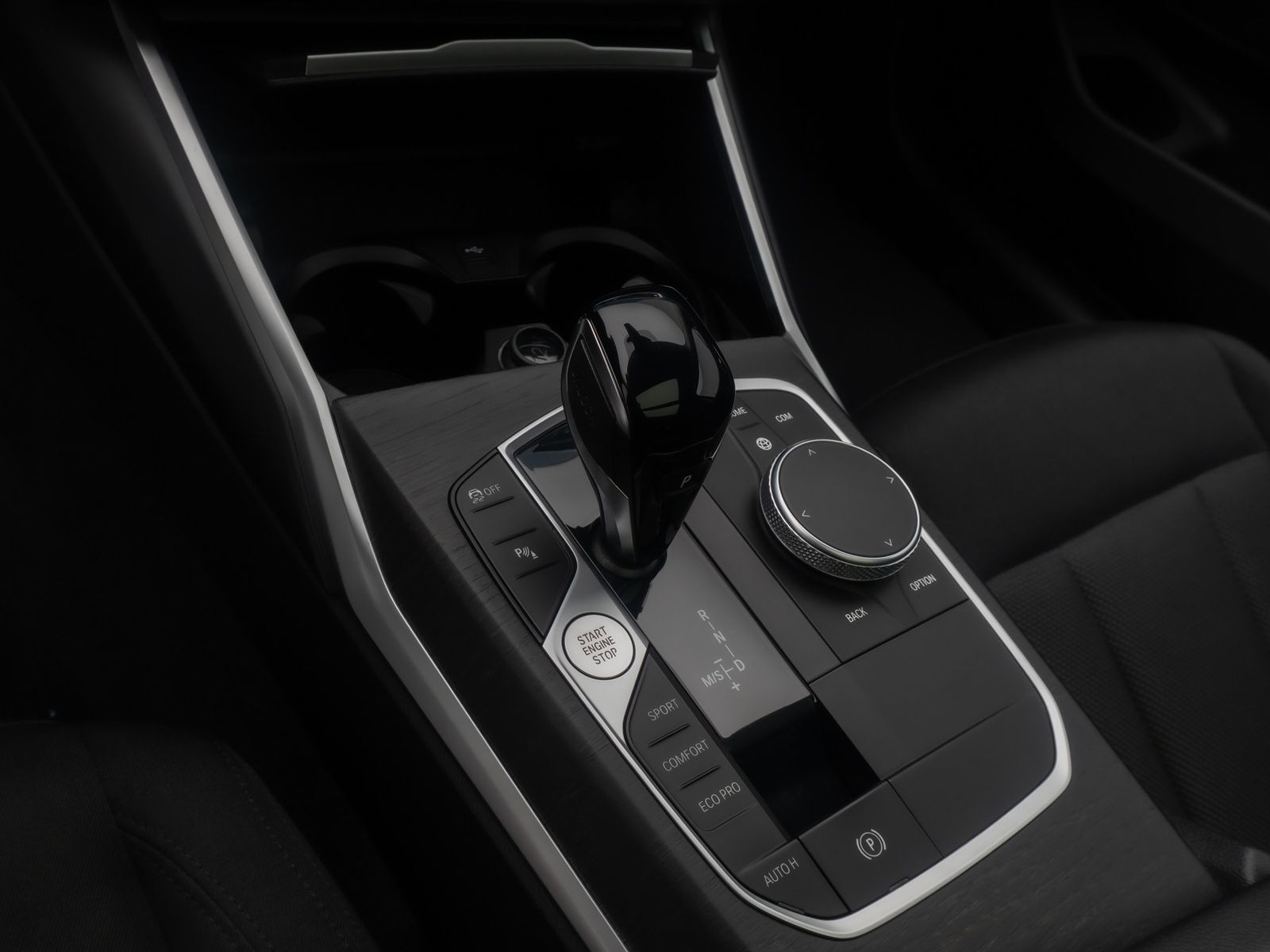 Fahrzeugabbildung BMW 330d Stop&Go LED DAB DriveAssis Panorama 18Zoll