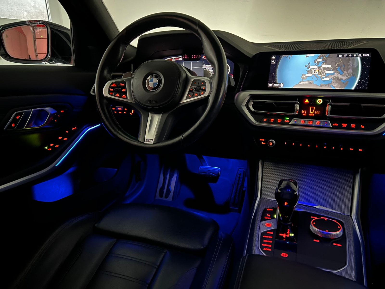 Fahrzeugabbildung BMW 330 i M Sport/LASER/eGSD/HuD/VRTL COCKPIT/DE FZG