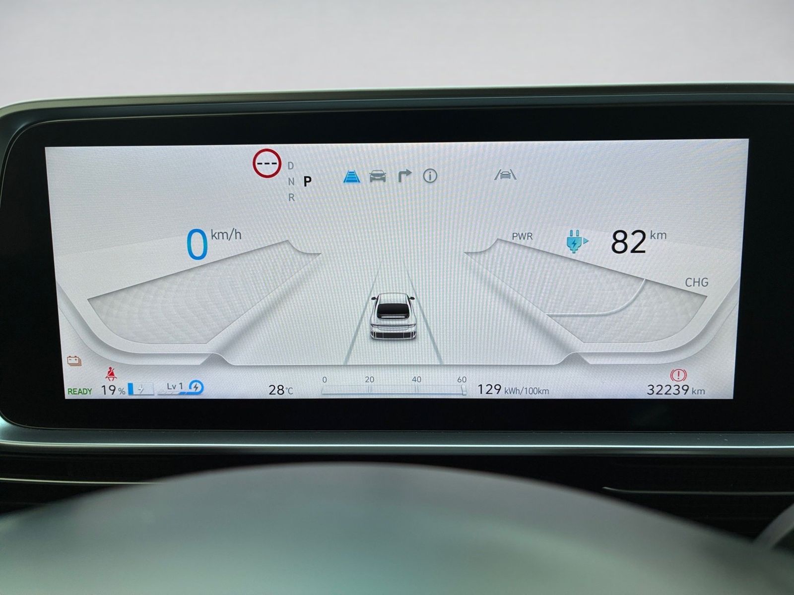 Fahrzeugabbildung Hyundai Ioniq 6 Elektro 77 Uniq 360,HUD,KlimaA,LED,Navi