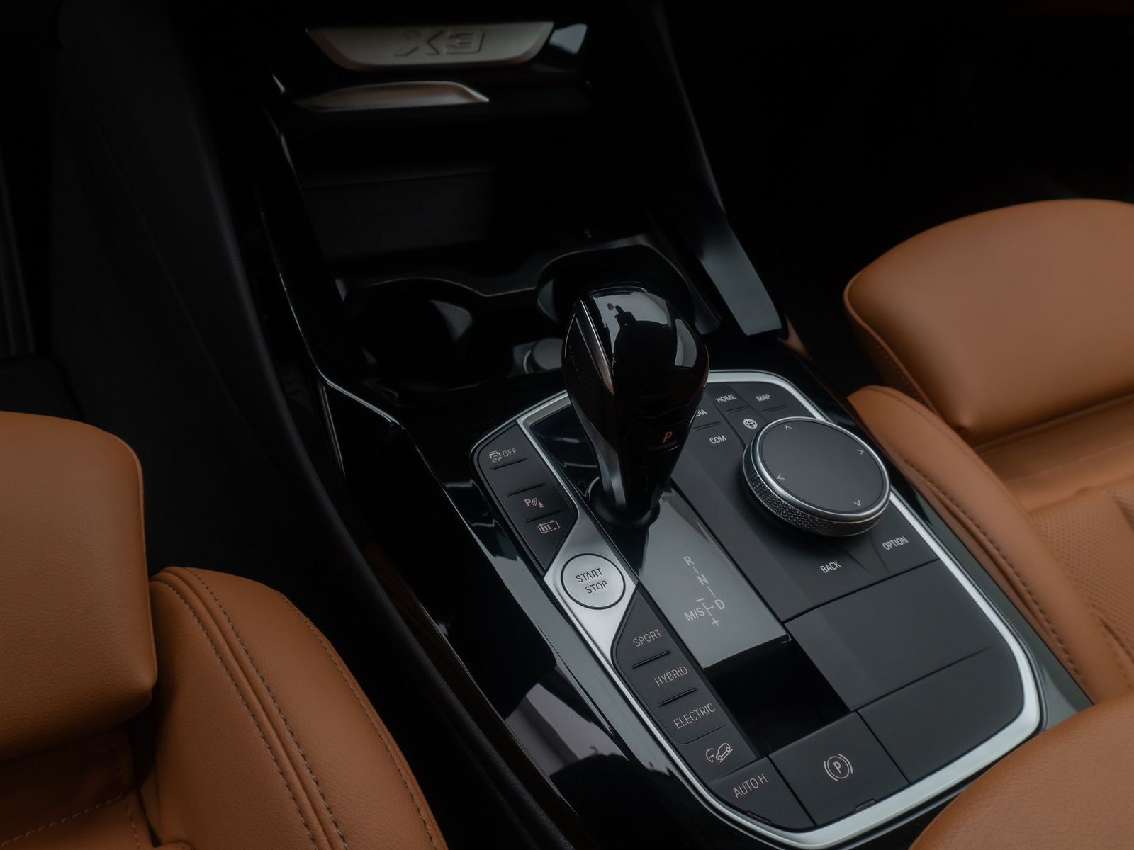 Fahrzeugabbildung BMW X3 xD30e Alarm HUD DAB Laser Kamera Sport Leder