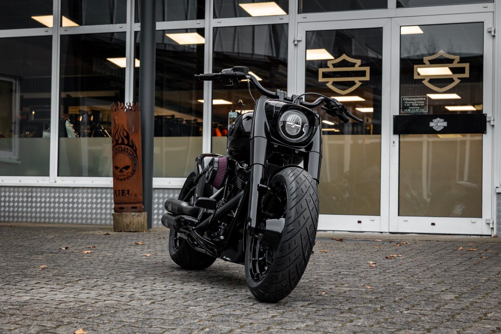 Fahrzeugabbildung Harley-Davidson DARK BOY FLFBS BLACK 117 MY25-H-D Kiel Custom