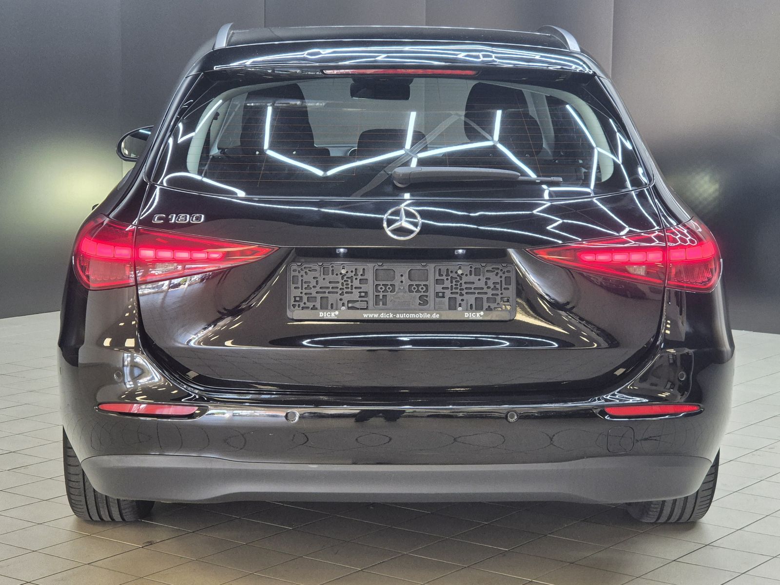 Fahrzeugabbildung Mercedes-Benz C 180 T CGI 9G NAVI+LED+SHZ+KAMERA+TEMP+DAB+LM