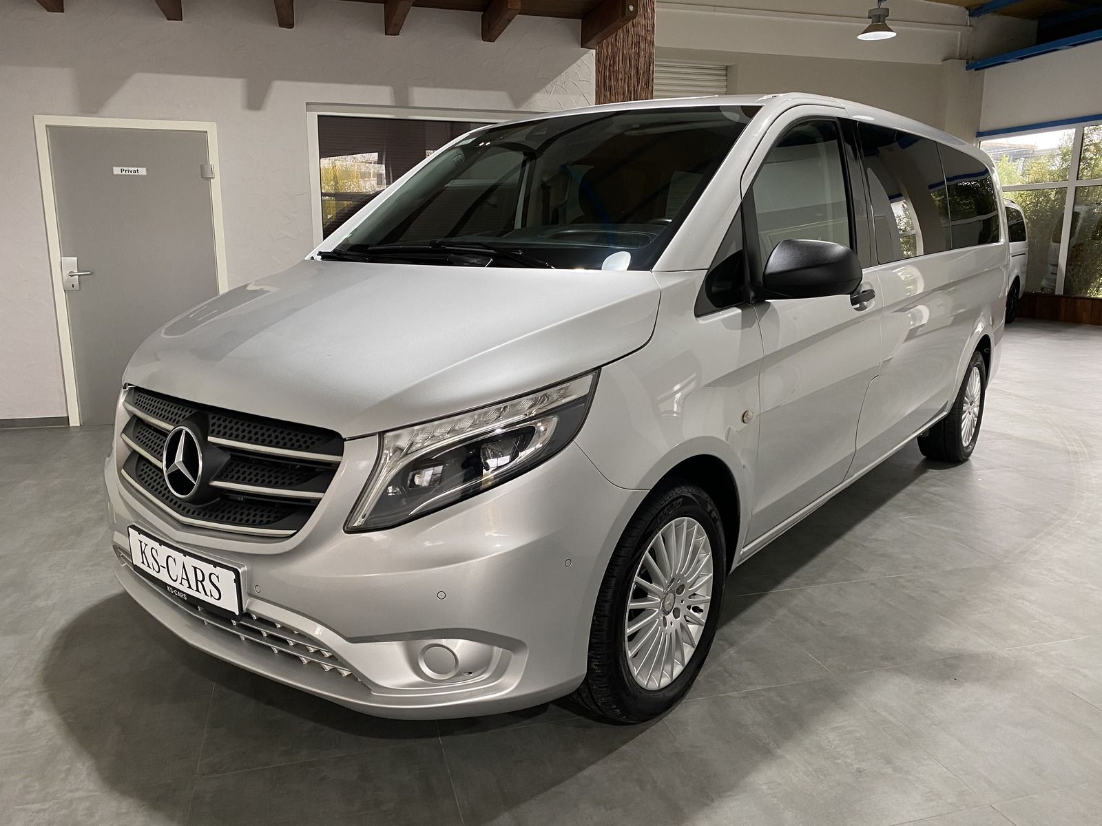 MERCEDES-BENZ Vito 119 CDI Tourer Pro Extralang Shuttle Bus