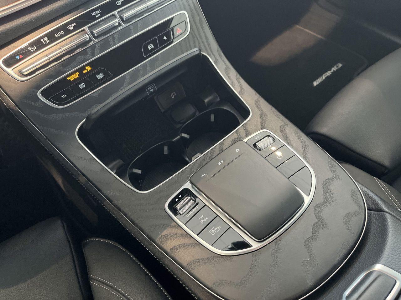 Mercedes-Benz E300de Distr+ LED Burmester Pano RFK 19" SHZ v