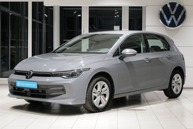 Volkswagen Golf VIII 1.5TSI Life RKam Navi Matrix HuD Totwi