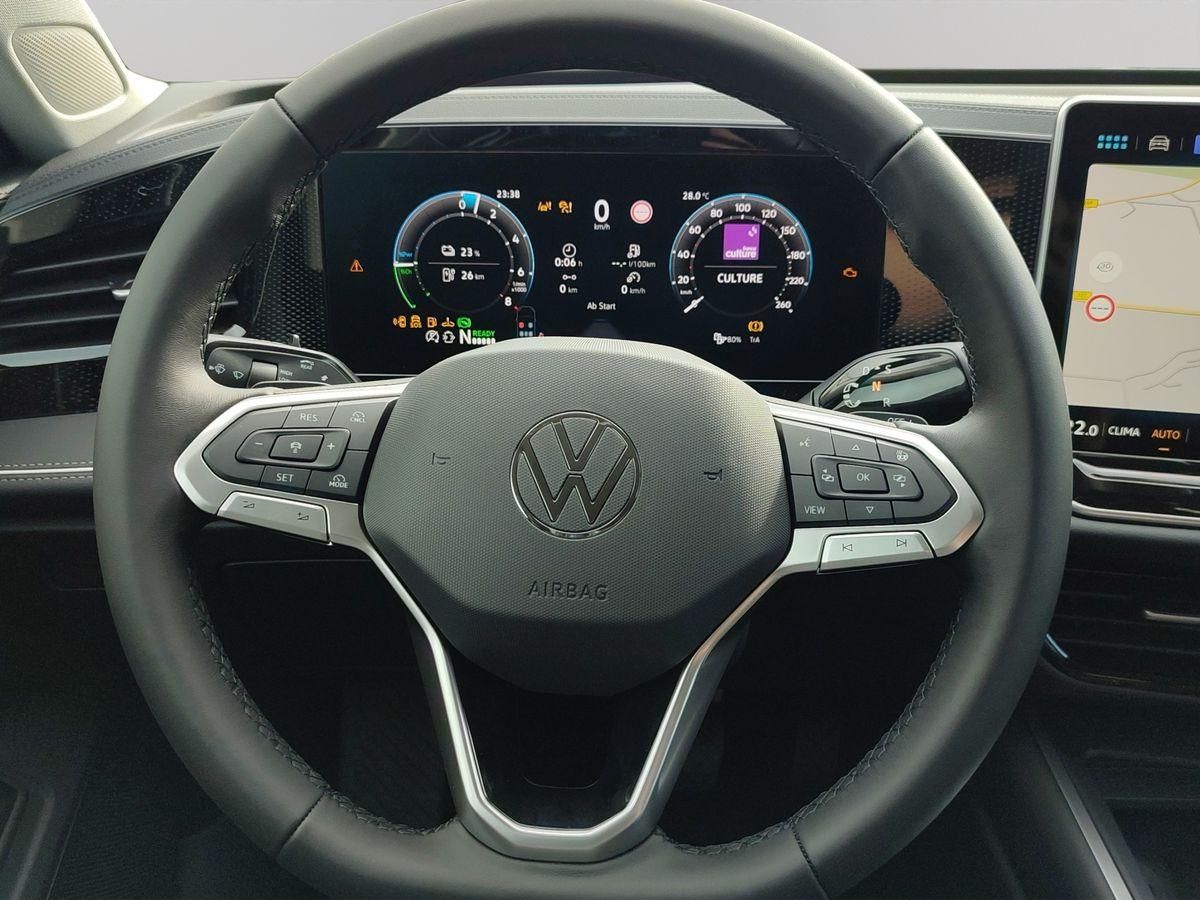 Volkswagen Passat - Bild 10