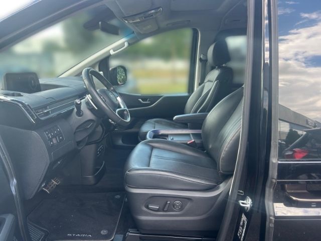 Fahrzeugabbildung Hyundai STARIA Signature 4WD 7-Sitzer El. Panodach Navi