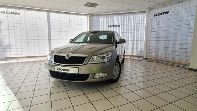 Skoda Octavia Lim. Ambiente1.Hand,Scheckheft, AHK,LMF