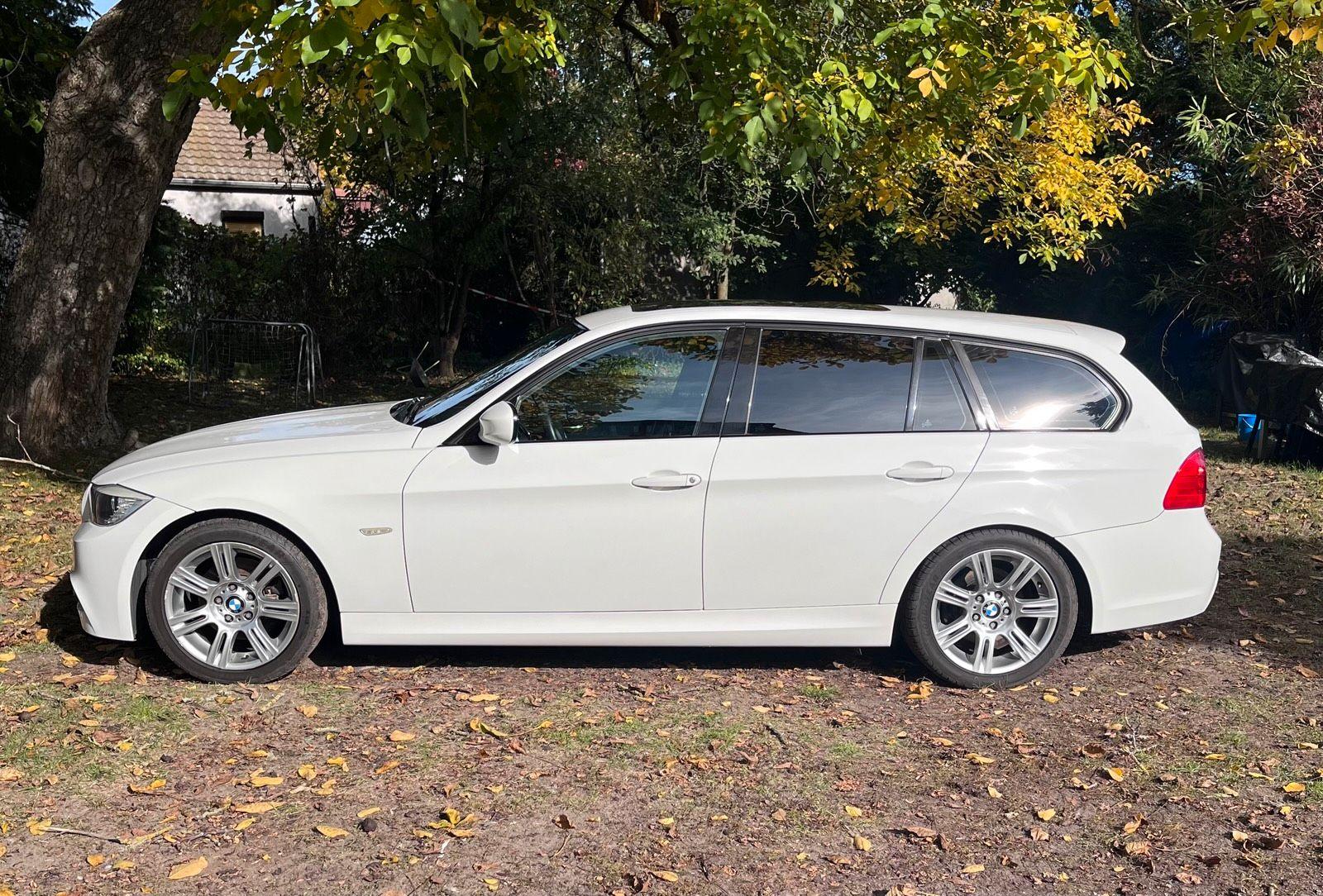 BMW 320 2009 — engine 170 HP (125kW)