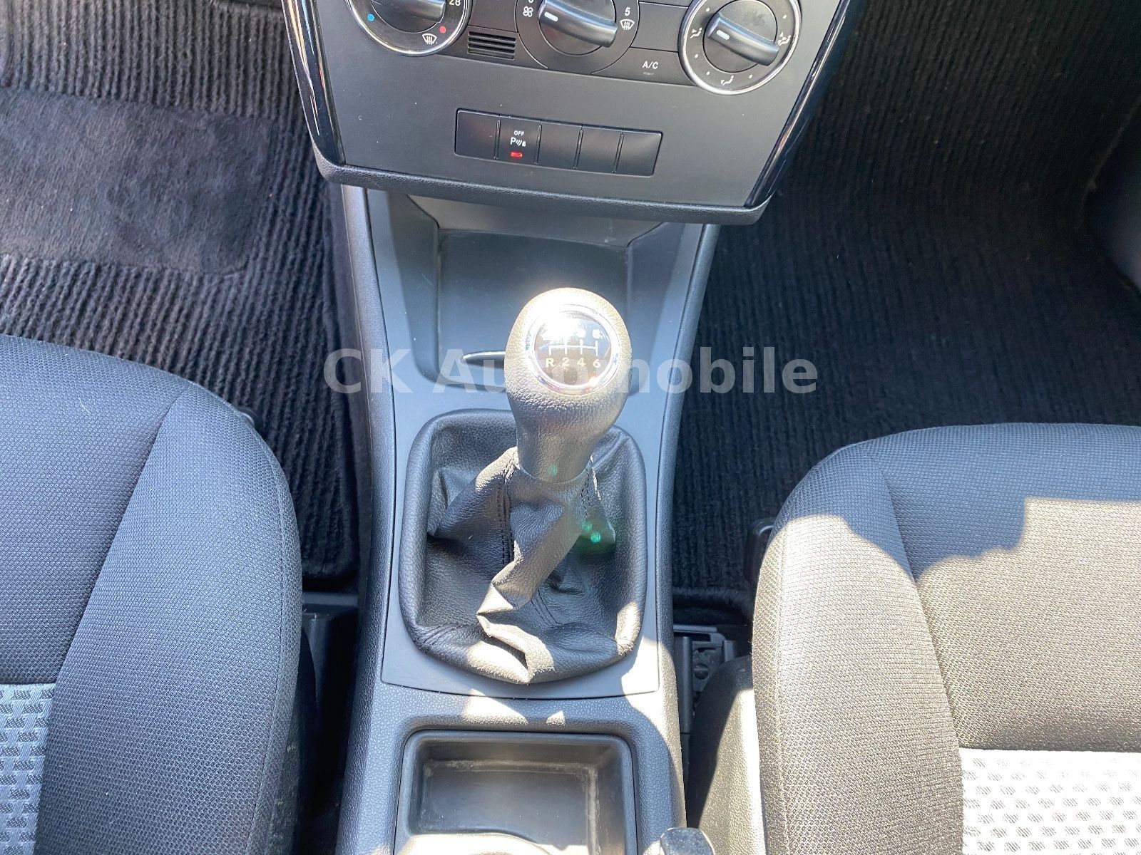 Fahrzeugabbildung Mercedes-Benz A 180 CDI/Klimaanlage/PDC