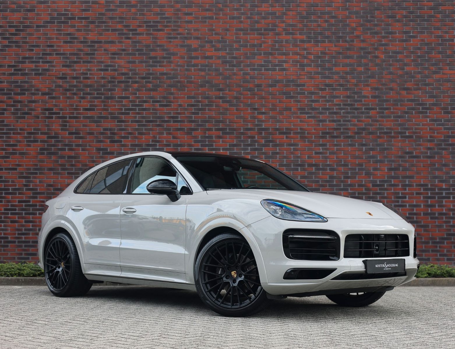 Porsche Cayenne Coupe E-Hybrid | Pano - BOSE
