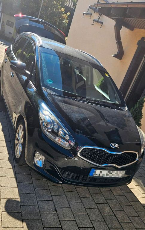 Image of Kia Carens