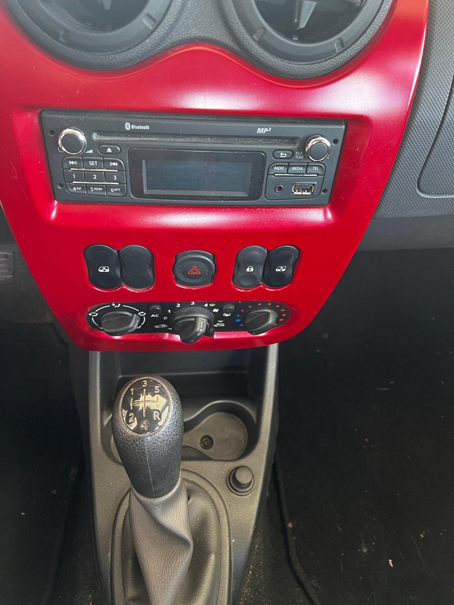 Dacia Sandero 2012 — photo 8