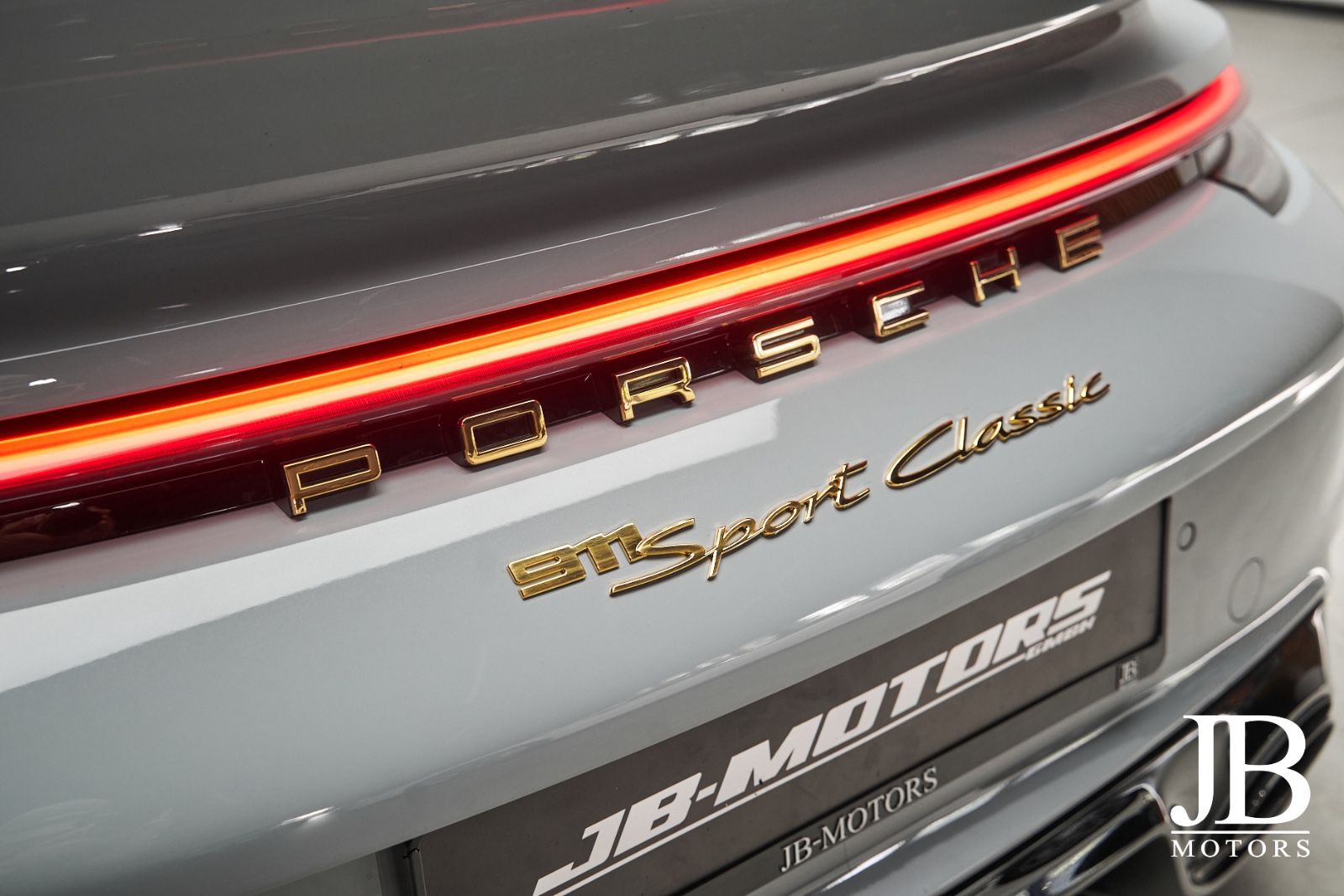 Fahrzeugabbildung Porsche 992 Sport Classic Burmester Lift Cognac 360° LED