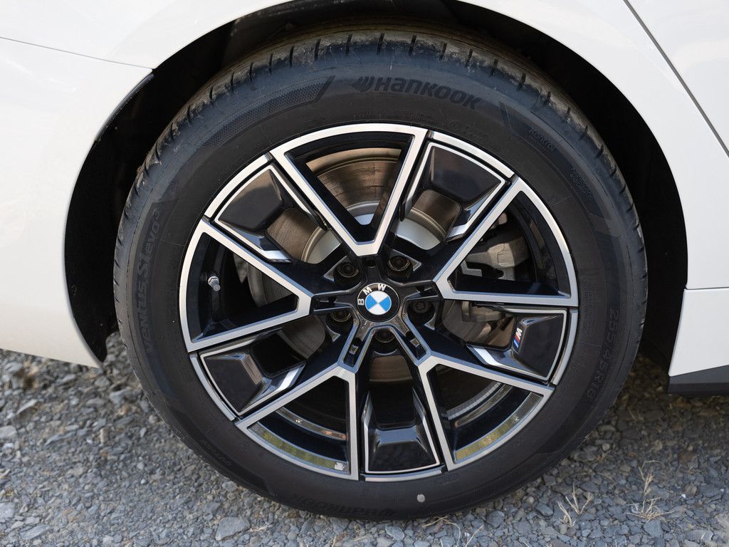BMW i4 - Bild 10