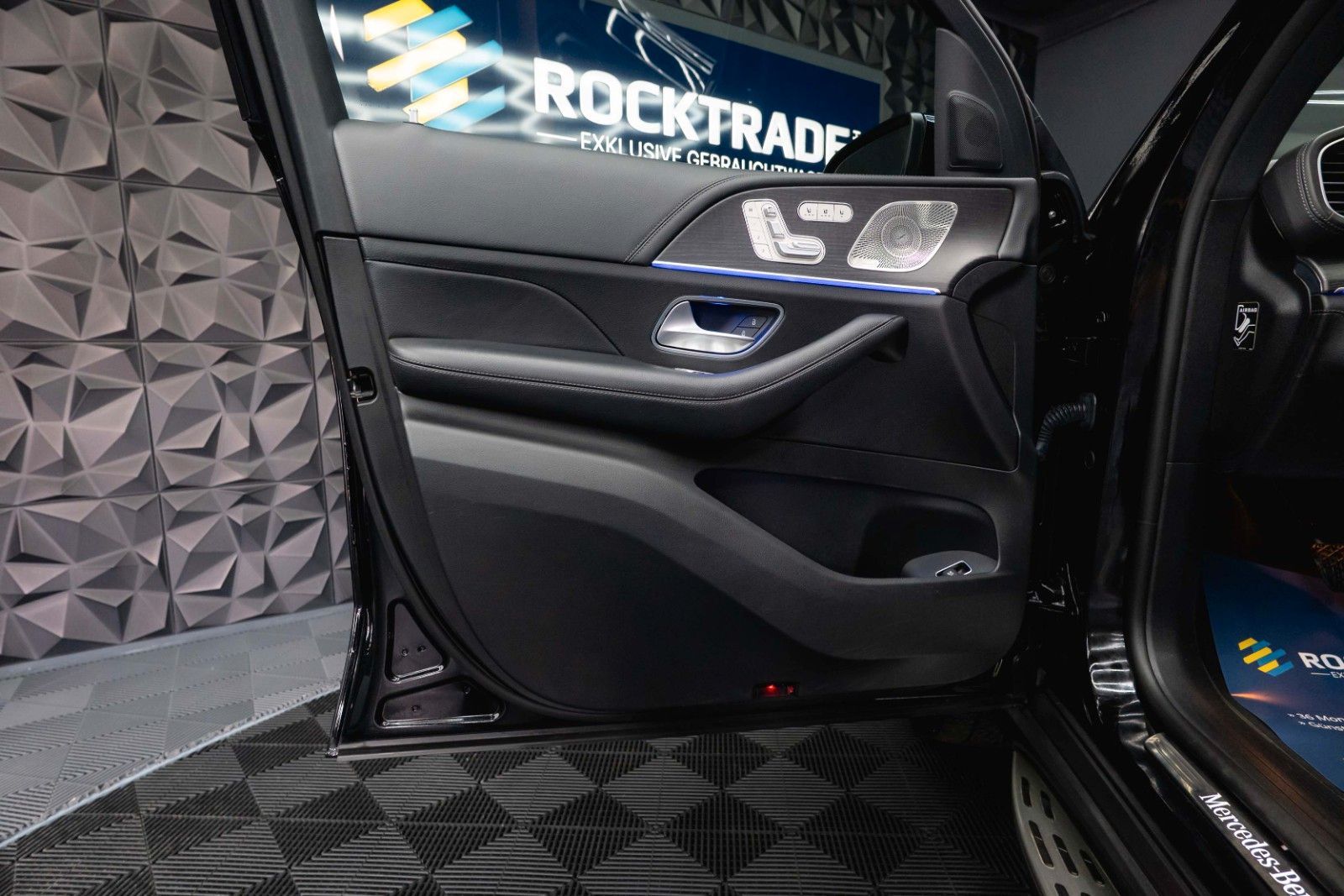 Fahrzeugabbildung Mercedes-Benz GLE 450 4Matic AMG NightPaket | Pano | ACC | LED