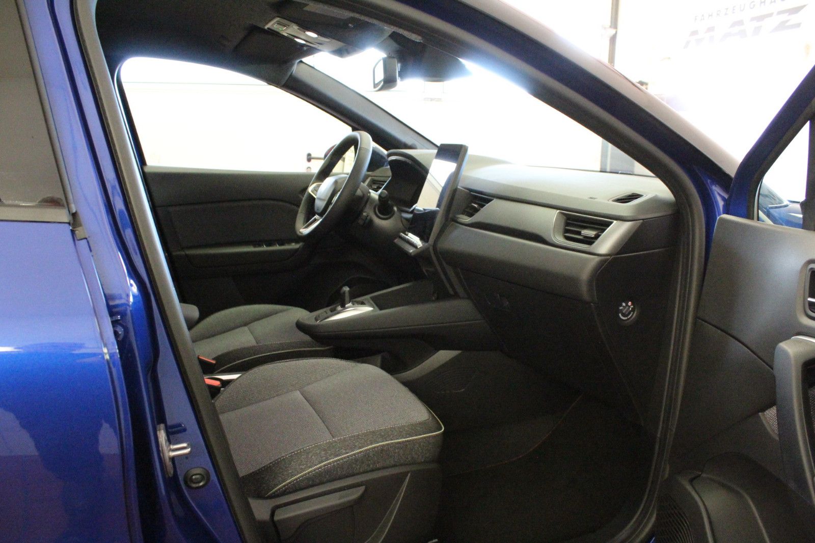 Fahrzeugabbildung Renault Captur Full Hybrid E-Tech 160 Techno *Winterp.*