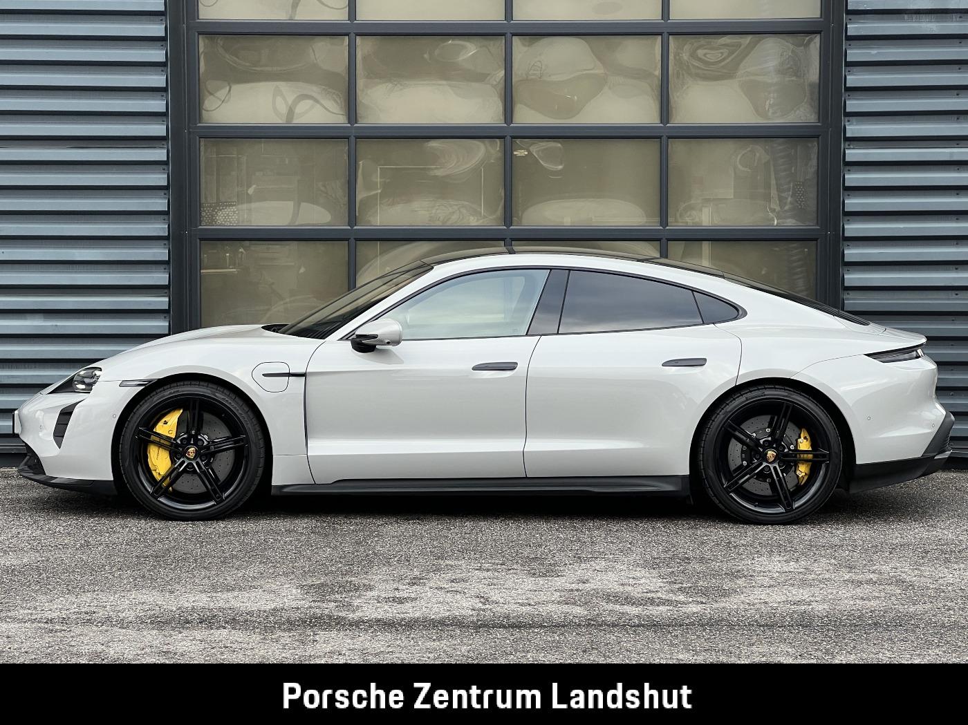 Porsche Taycan Turbo S | Burmester | Beifahrerdisplay |