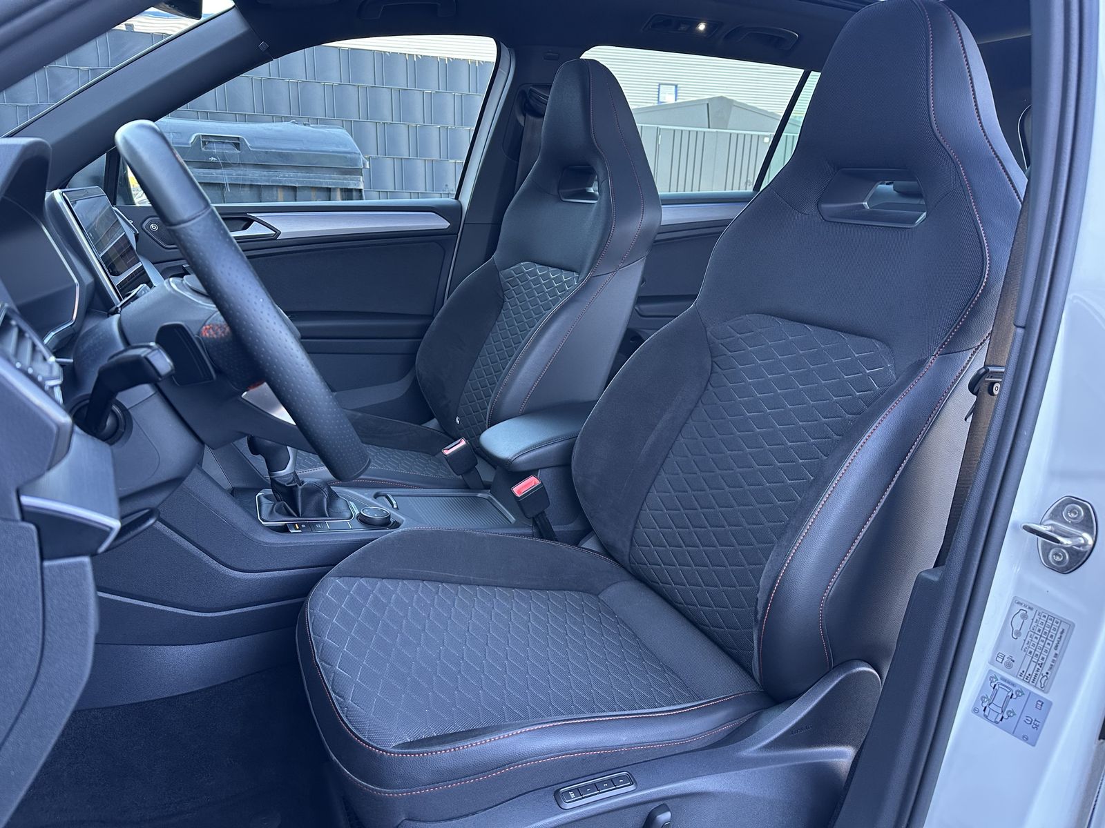 Fahrzeugabbildung SEAT Tarraco FR 4Drive NAV+LED+AHK+BEATS+PANO+20ZO+VC
