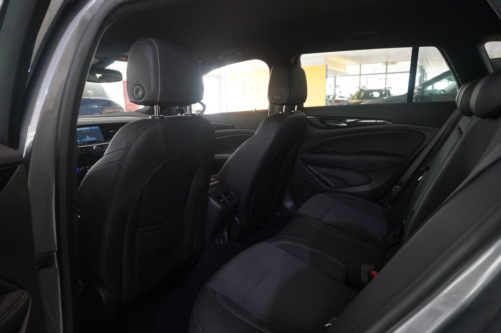 Fahrzeugabbildung Opel Insignia B ST 2.0D ELEGANCE NAVI/LED/KAMERA/DAB+
