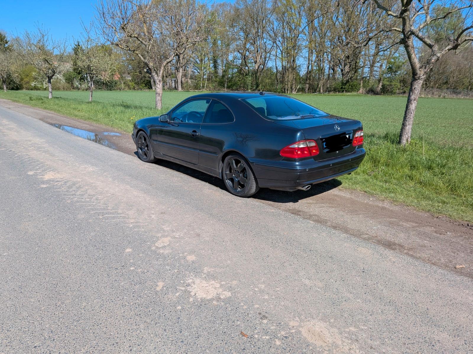 Mercedes-Benz CLK 320