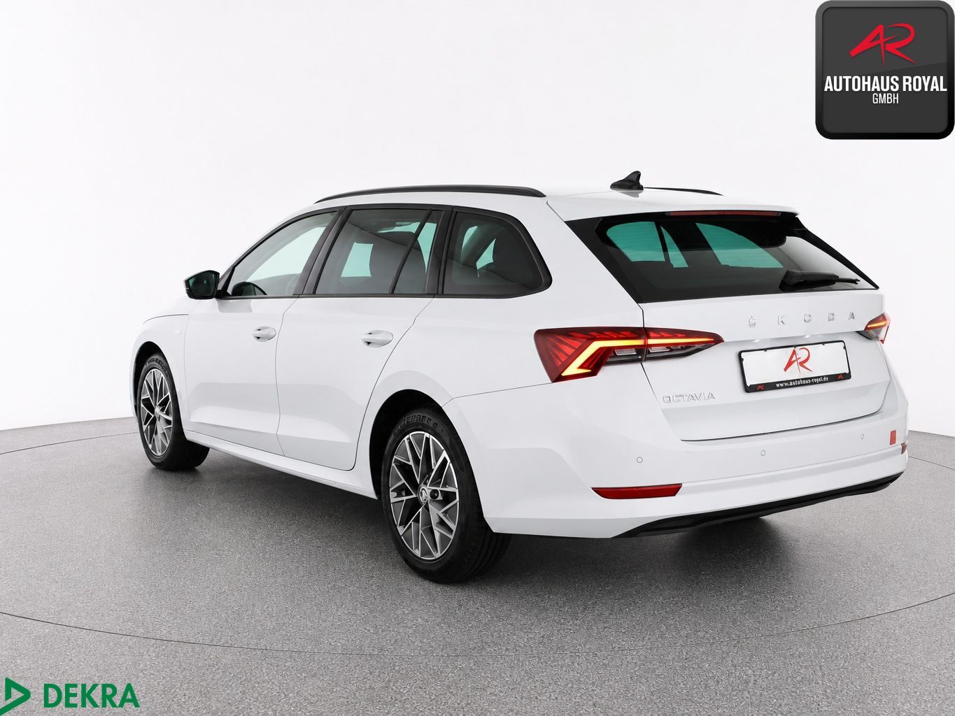 Skoda Octavia Combi 2.0 TDI STANDHZ,ACC,KEYLESS,AHK imagem 3