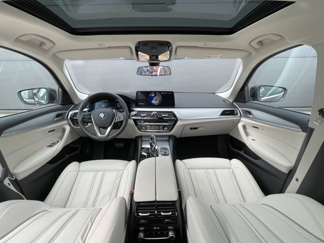 BMW 520d Lim.*Laser*Sunroof*Navi*HUD*Standheiz*DAB*