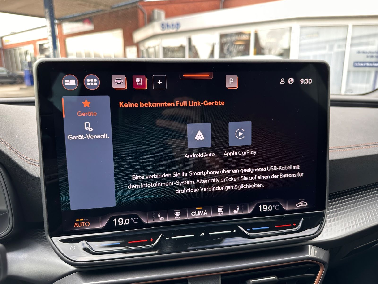 Fahrzeugabbildung CUPRA Leon VZ 2.0 TSI Pano/ACC/APP/LED/RFK/PDC/SHZG
