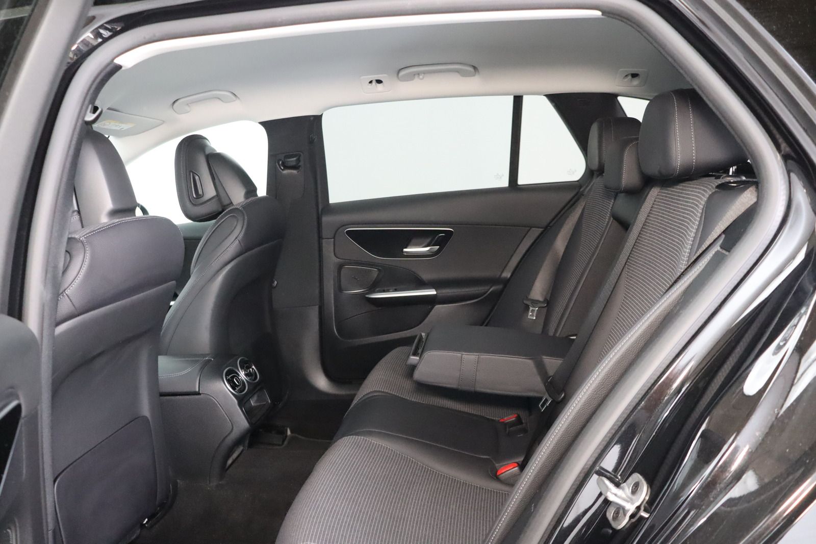 Fahrzeugabbildung Mercedes-Benz C 220 d 4-MATIC Avantgarde T-Modell