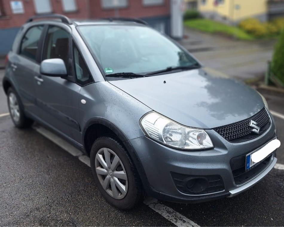 Suzuki (SX4) S-Cross Allrad Scheckheft 8f bereift
