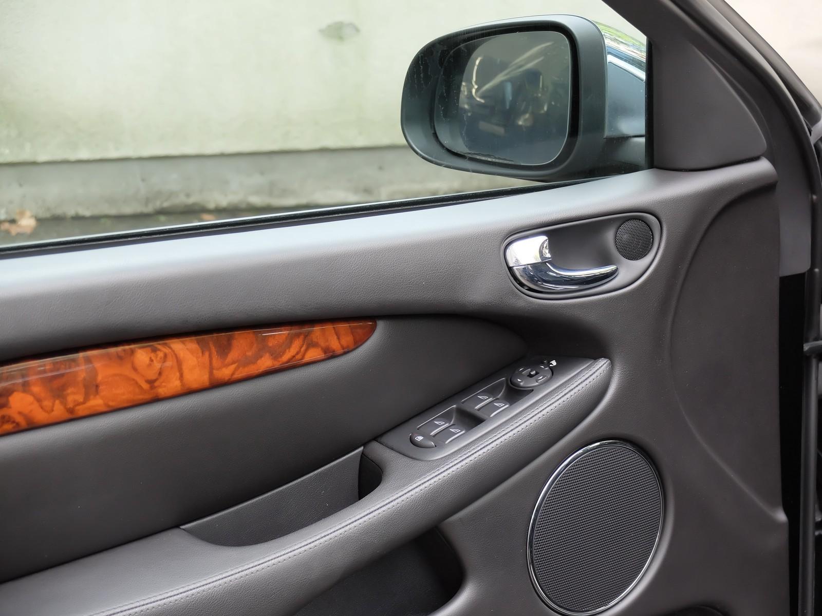 JAGUAR X-TYPE 3.0 V6 230ch 4X4 - CUIR - BVA - GPS - XÉNON - SIÈGES CHAUFFANTS - 75000 Km
